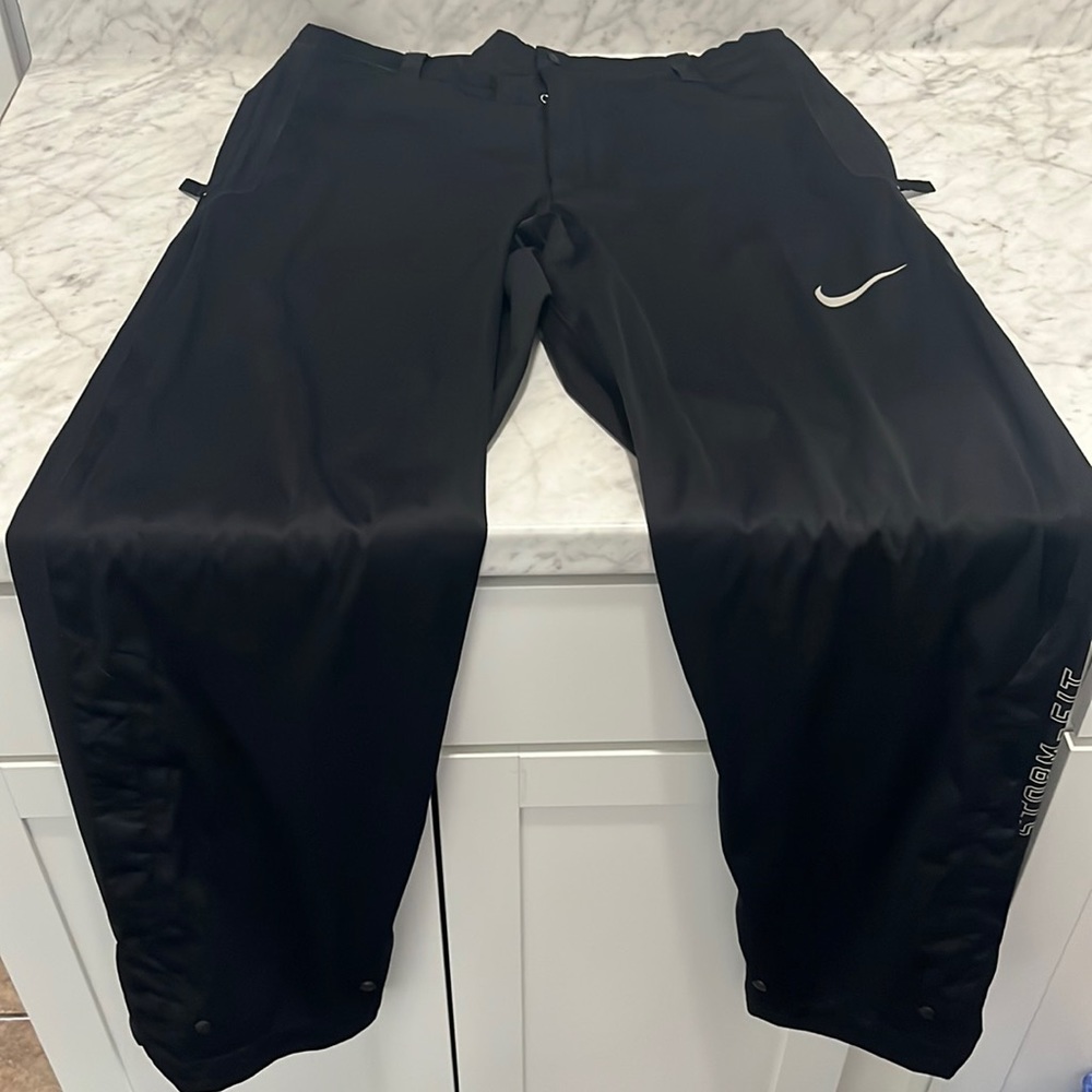 Nike golf storm-fit all weather/rain pants size medium